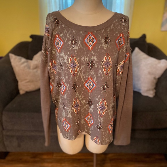 Miss Me Sweaters - Miss me cold shoulder sweater